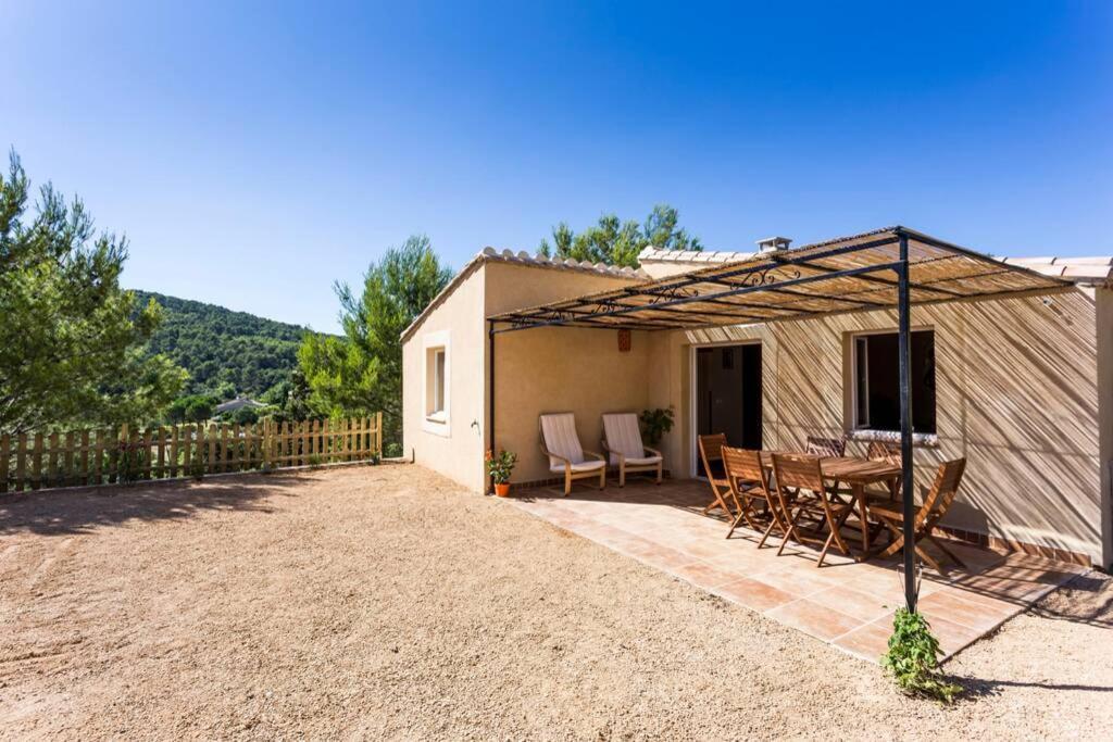 Villa L'Arbre A Soleil Aigues-Vives  Exterior foto